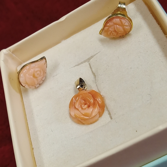 HOST PICK Antique Rose Carved Angel Skin Coral G.F. Post Earrings & Pendant Set - Picture 9 of 11